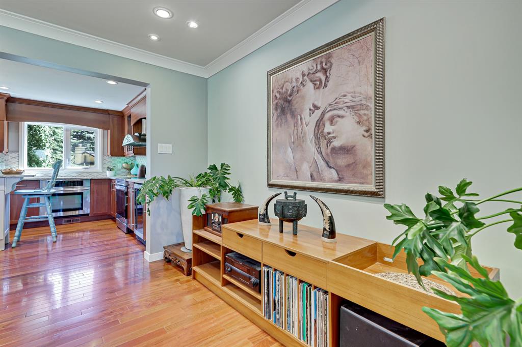 Listing A2042884 - Large Photo # 18