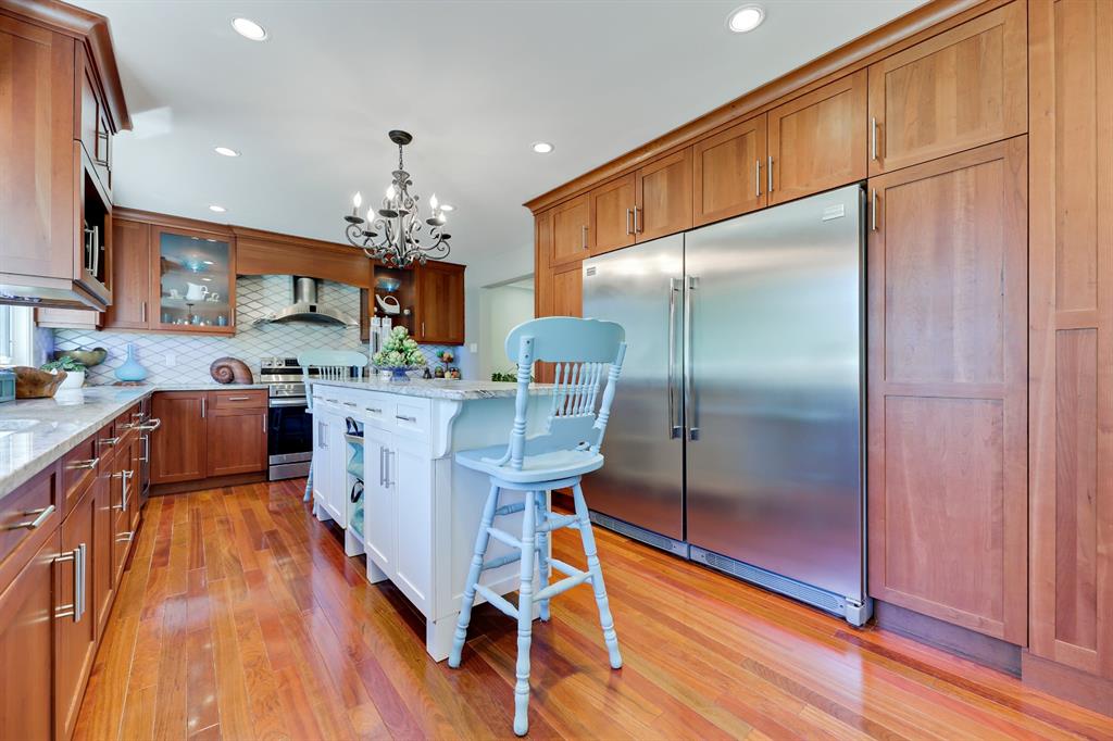 Listing A2042884 - Large Photo # 4