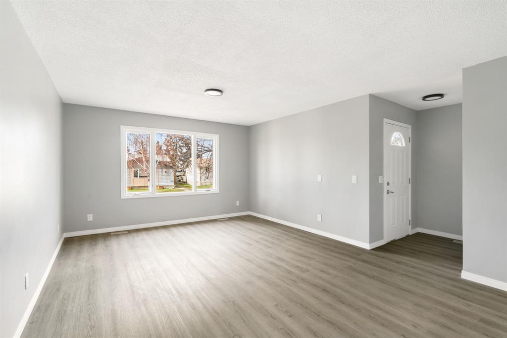 Listing A2043012 - Large Photo # 4