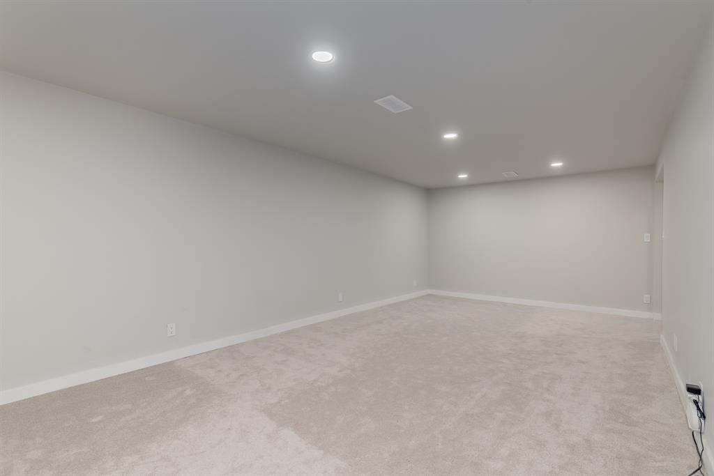 Listing A2044300 - Large Photo # 23