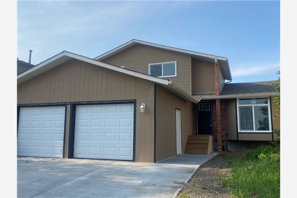 119 castleglen Way NE, Calgary