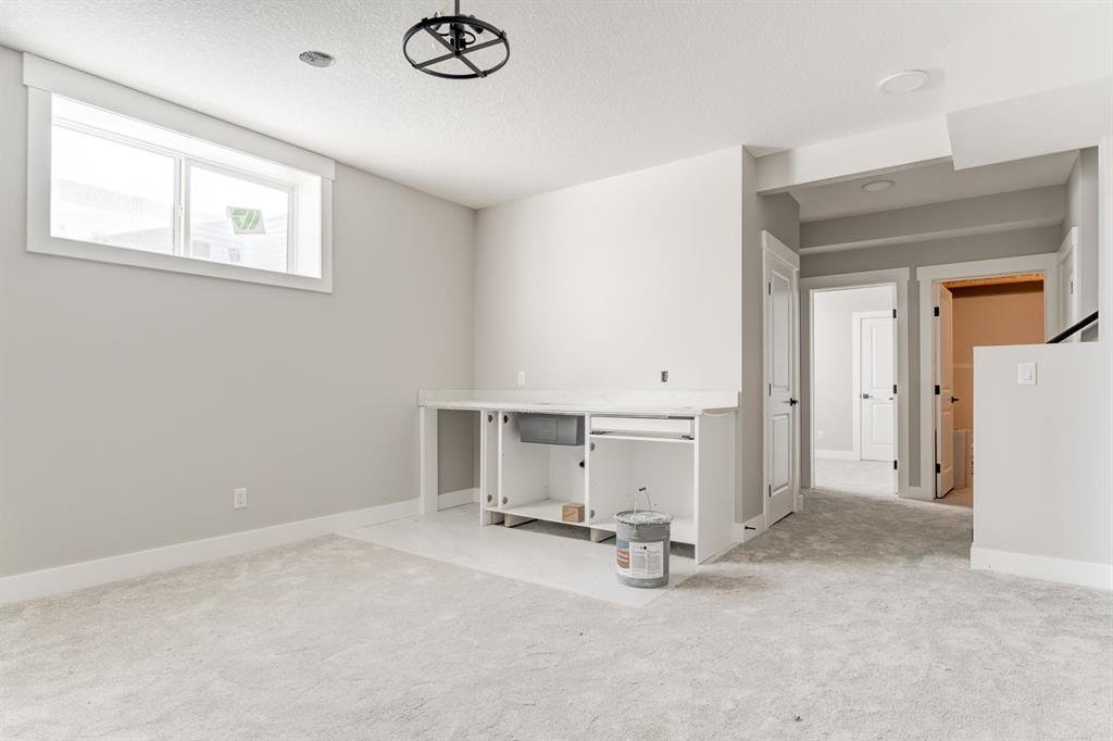 57 Quartz Crescent