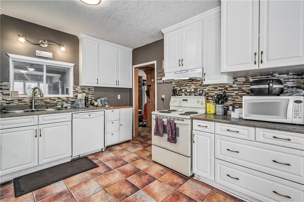 Listing A2045799 - Large Photo # 40