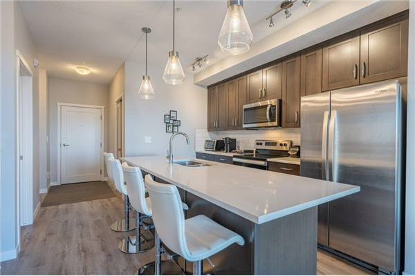 71 Shawnee Common SW, Calgary