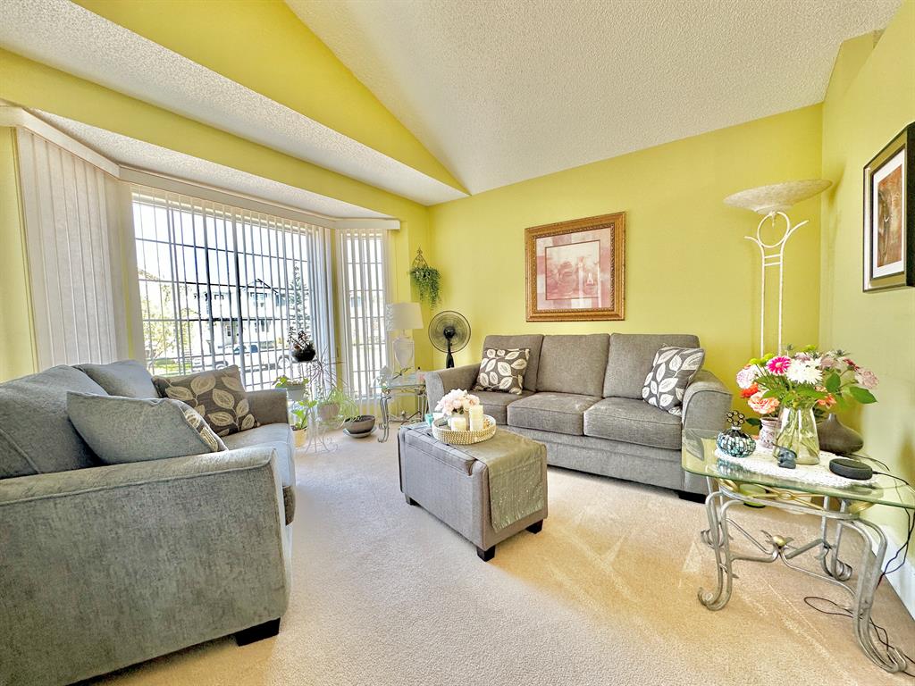 Listing A2046546 - Large Photo # 4