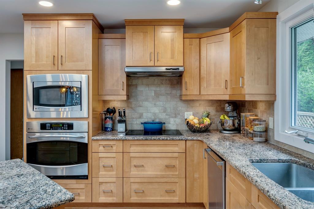 Listing A2046799 - Large Photo # 2