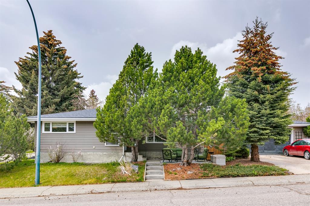 Listing A2046799 - Large Photo # 1