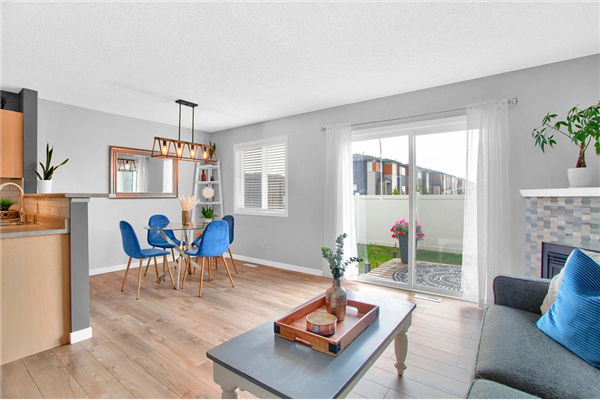 760 Railway Gate SW, Airdrie