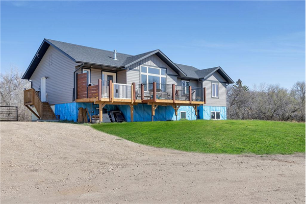30146 Range Road 270, Rural Mountain View County