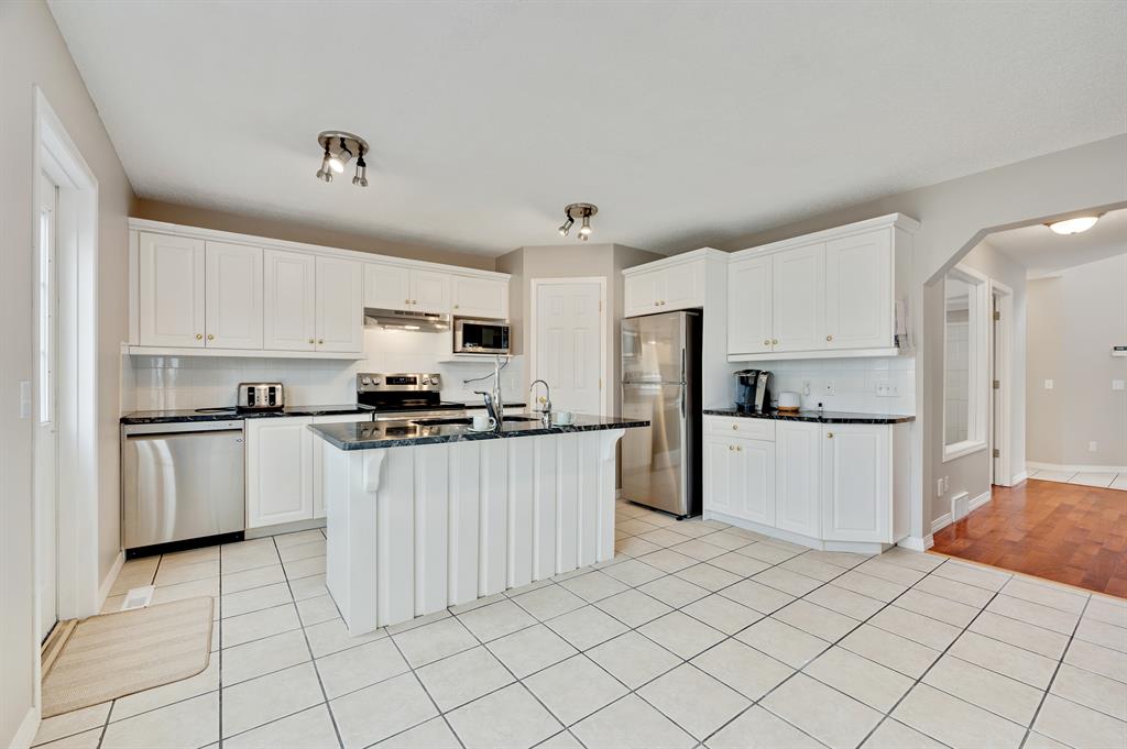 Listing A2047413 - Large Photo # 32