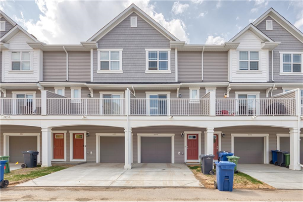 608 Copperstone Manor SE, Calgary