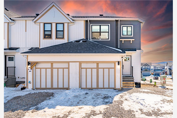 52 Heritage Lane, Cochrane