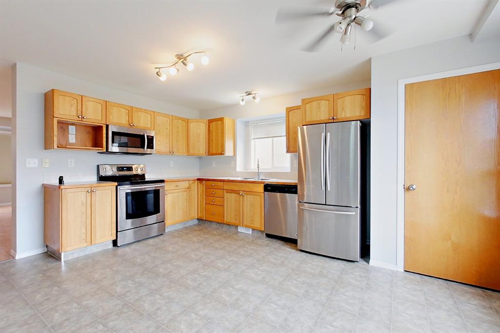 Listing A2047889 - Large Photo # 3