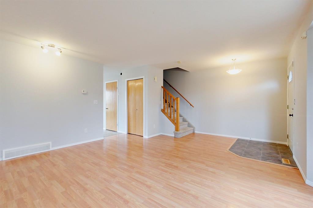 Listing A2047889 - Large Photo # 8