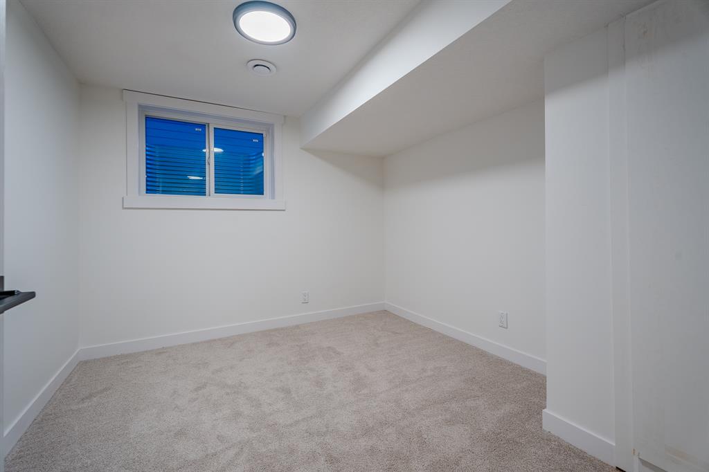 Listing A2048316 - Large Photo # 32