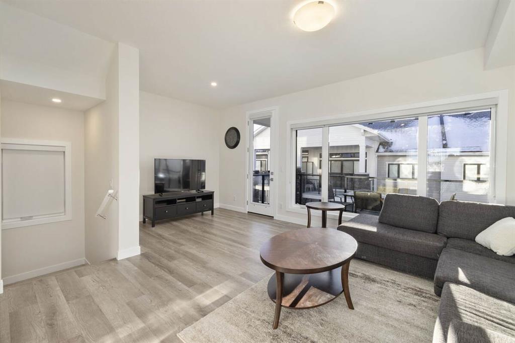 Listing A2048388 - Large Photo # 3