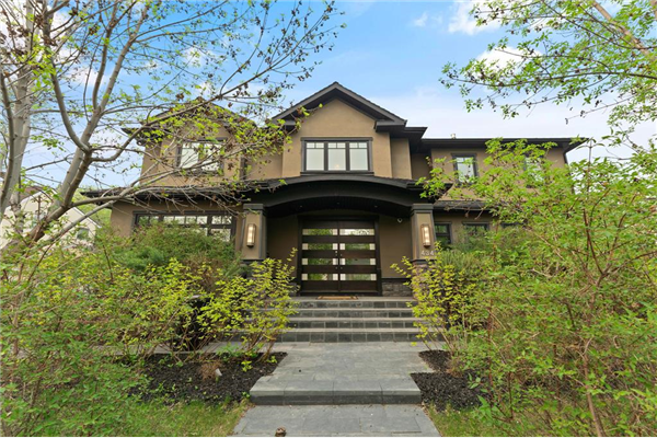 434 29 Avenue NE, Calgary