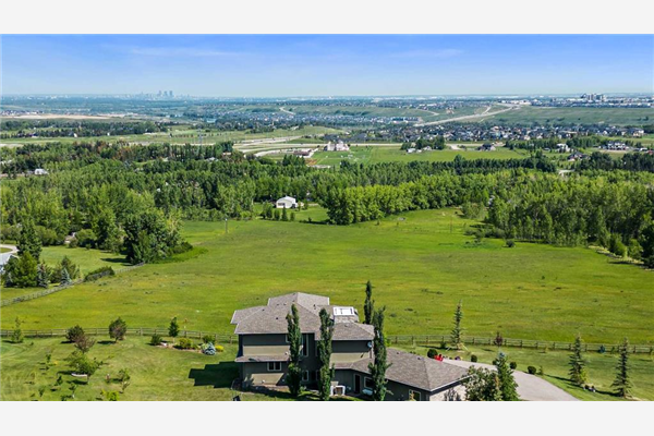 16044 258 Avenue E, Rural Foothills County