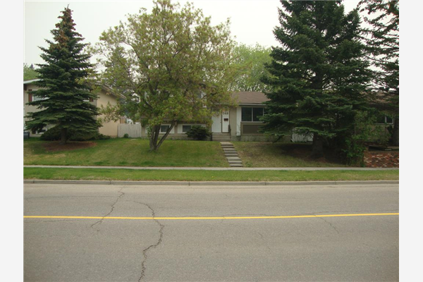 348 Queensland Drive SE, Calgary