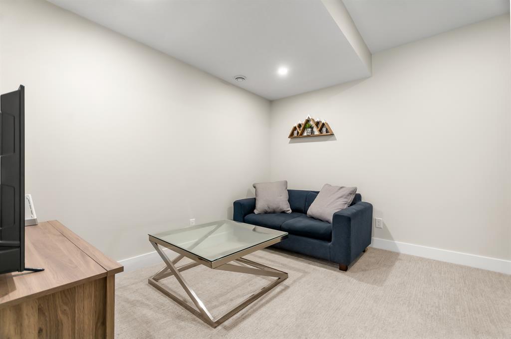 Listing A2049168 - Large Photo # 24
