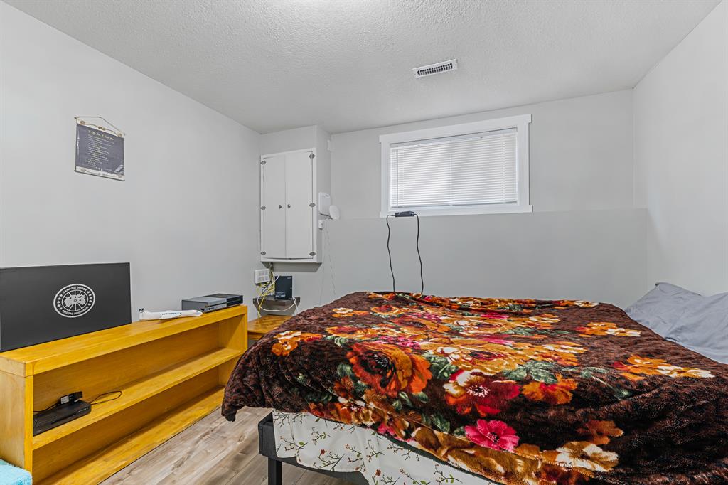 Listing A2049813 - Large Photo # 30