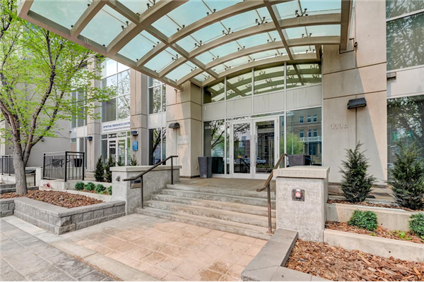 1118 12 Avenue SW, Calgary