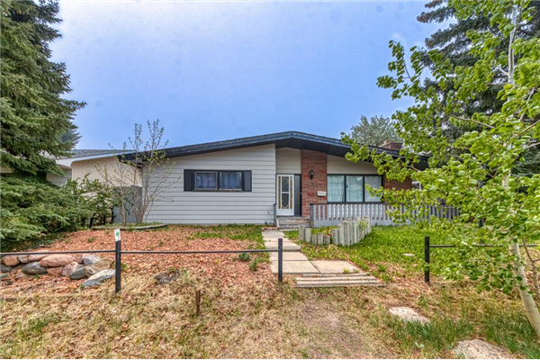 4431 Dalhart Road NW, Calgary