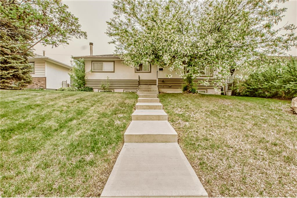 2043 Cottonwood Crescent SE, Calgary