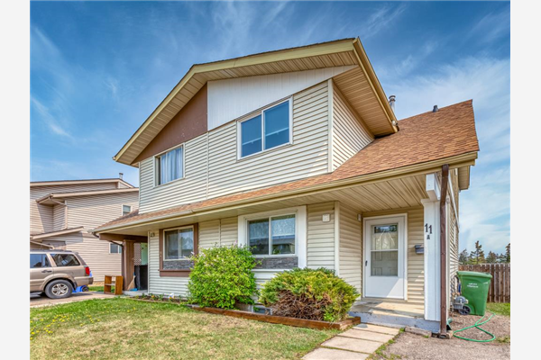 11 A Fonda Green SE, Calgary