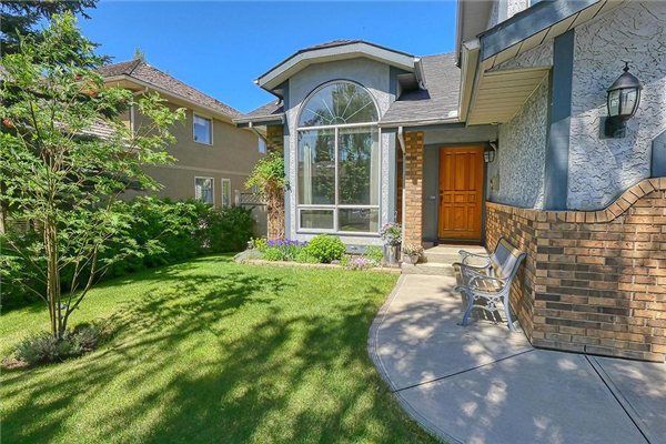 91 Douglas Woods Close SE, Calgary