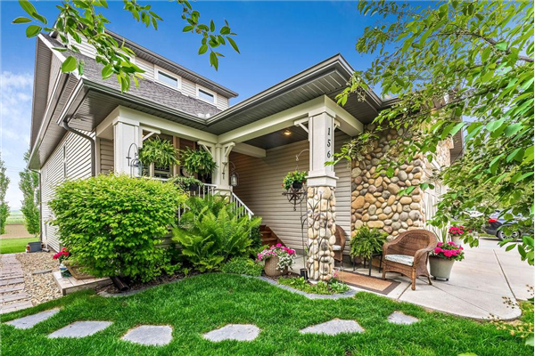 156 Sunset Square, Cochrane
