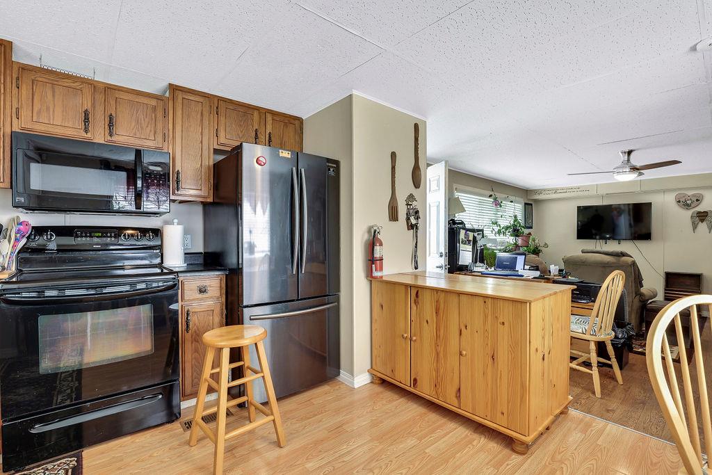 Listing A2051129 - Large Photo # 3