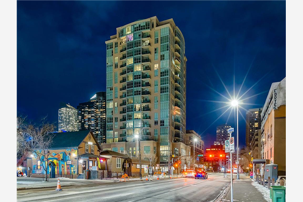 788 12 Avenue SW, Calgary