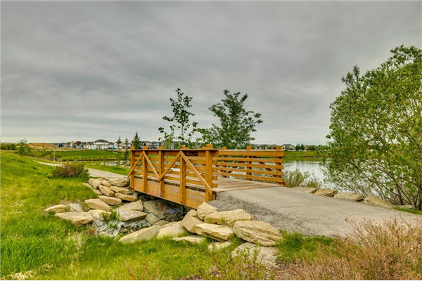 2781 Chinook Winds Drive SW, Airdrie