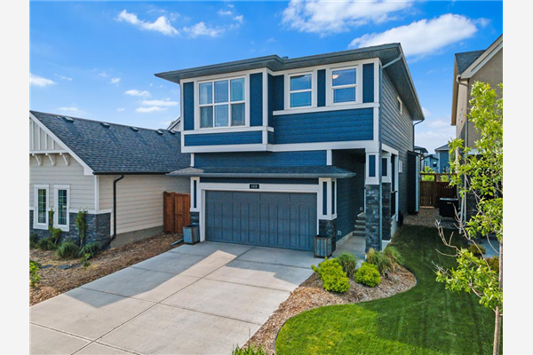 122 Cranbrook Cove SE, Calgary