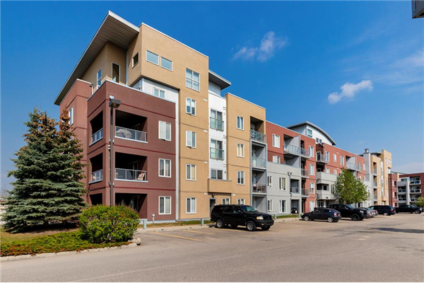 604 East Lake Boulevard NE, Airdrie
