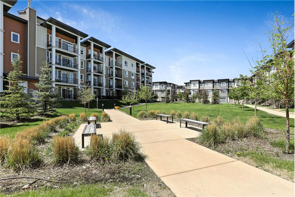 35 Walgrove Walk SE, Calgary