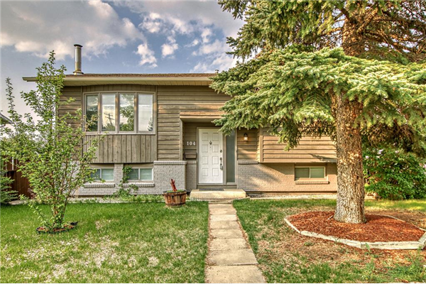 104 Macewan Drive NW, Calgary