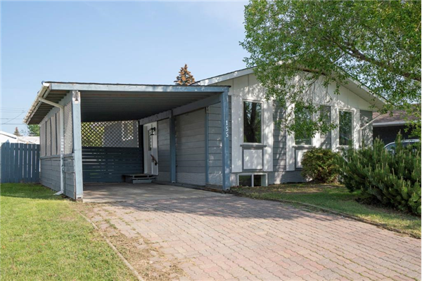 155 Lake Sylvan Close SE, Calgary