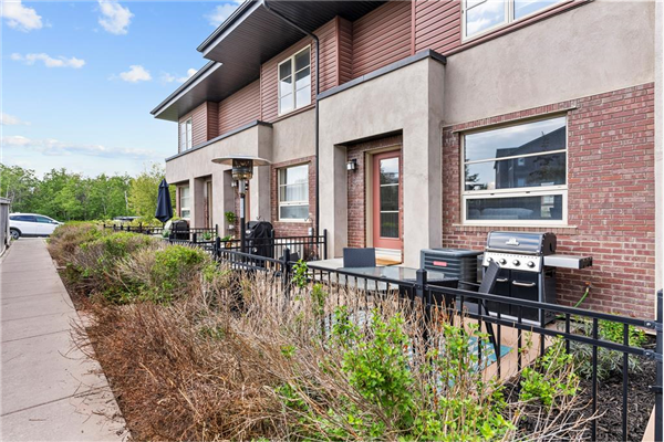 25 Aspen Hills Terrace SW, Calgary
