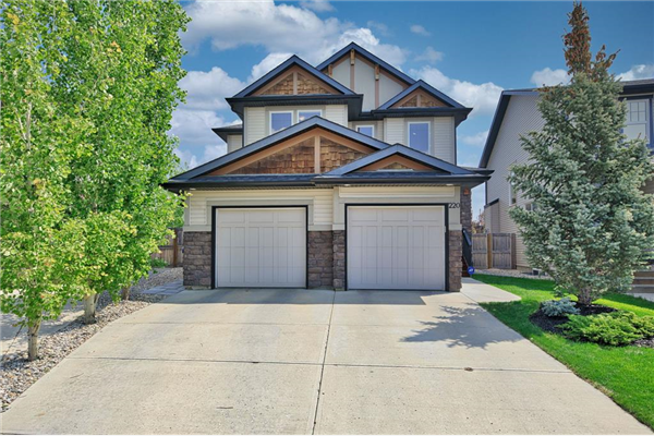 220 Tremblant Heights SW, Calgary
