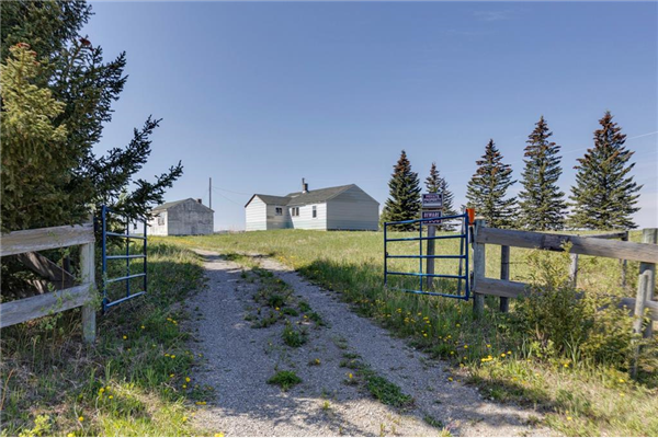 215025 Plummers Road W, Rural Foothills County