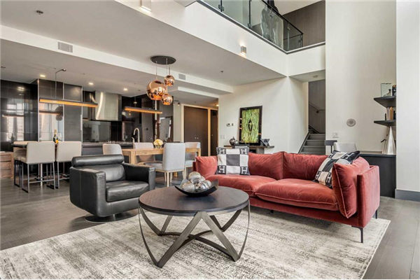 108 9 Avenue SW, Calgary