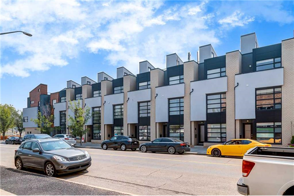 1017 1 Avenue NE, Calgary