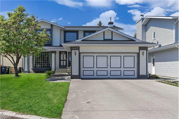 207 Douglasbank Bay SE, Calgary