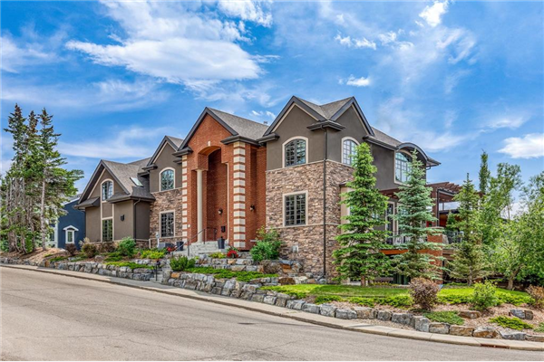 1320 17A Street NW, Calgary