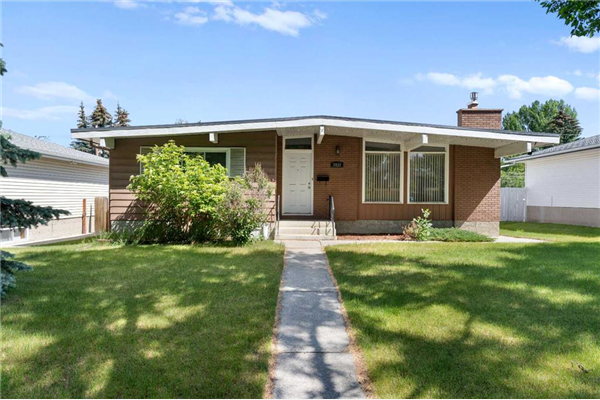 3932 40 Avenue NW, Calgary