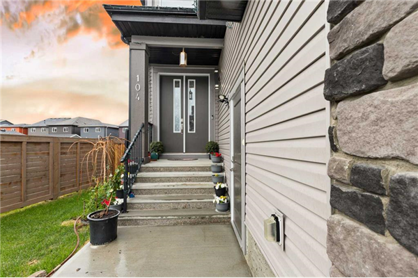 104 Savanna Drive NE, Calgary