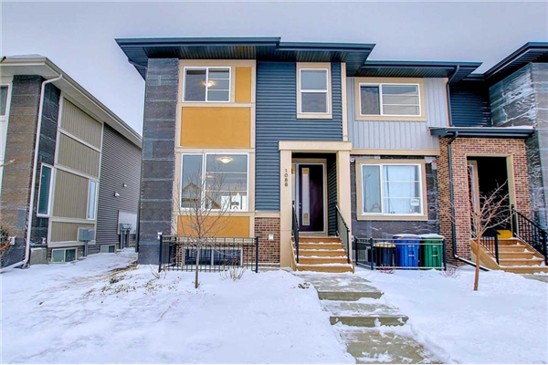 1018 Cobblestone Boulevard SW, Airdrie