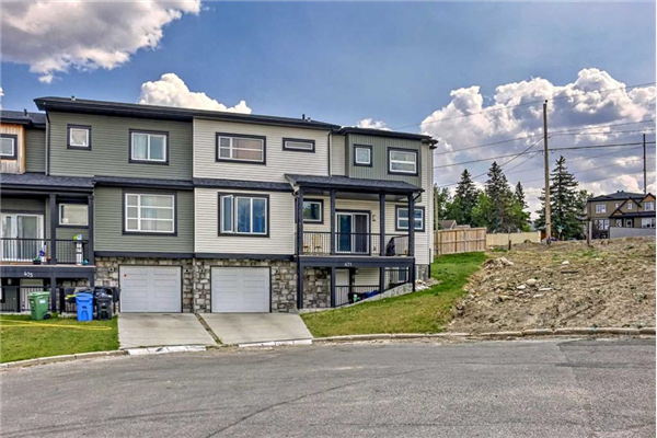 471 34 Avenue NE, Calgary